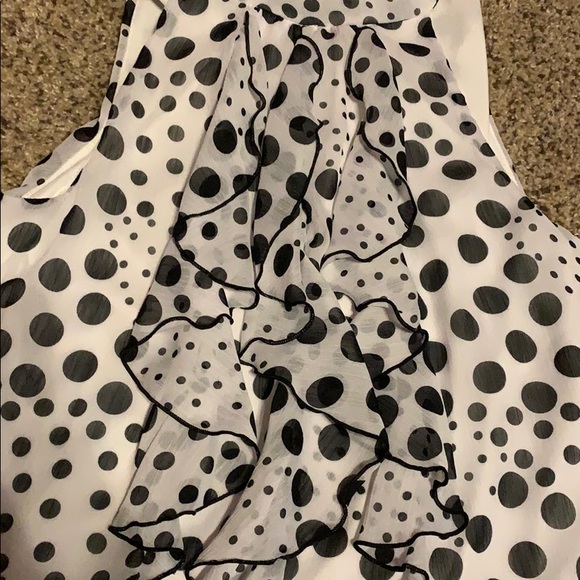 Classy Poka-Dot Tank - Picture 2 of 4